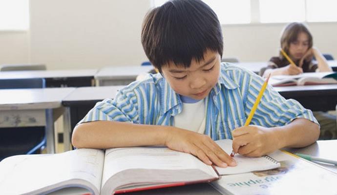 为什么父母越催促，孩子写作业越慢？